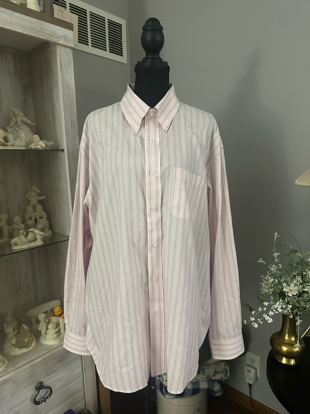 Arrow Men's Pale Pink Vertical Stripe Dress Shirt